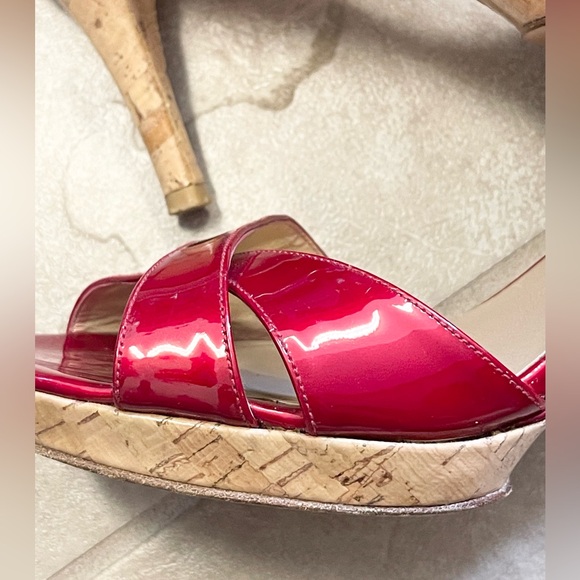 Sexy and stunning Stuart Weitzman red patent leather slingbacks! - Picture 11 of 14